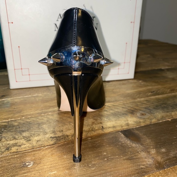 Alexander McQueen Punk Spiked Pumps - Picture 6 of 8